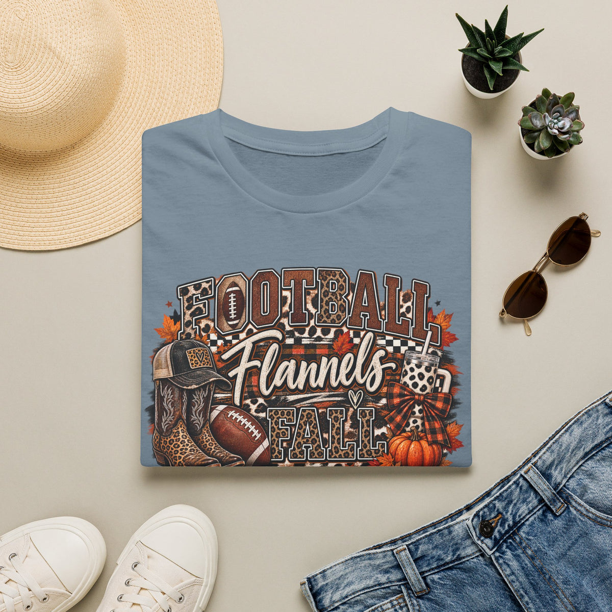 Football season, flannel weather, and all the fall vibes. 🏈🍂