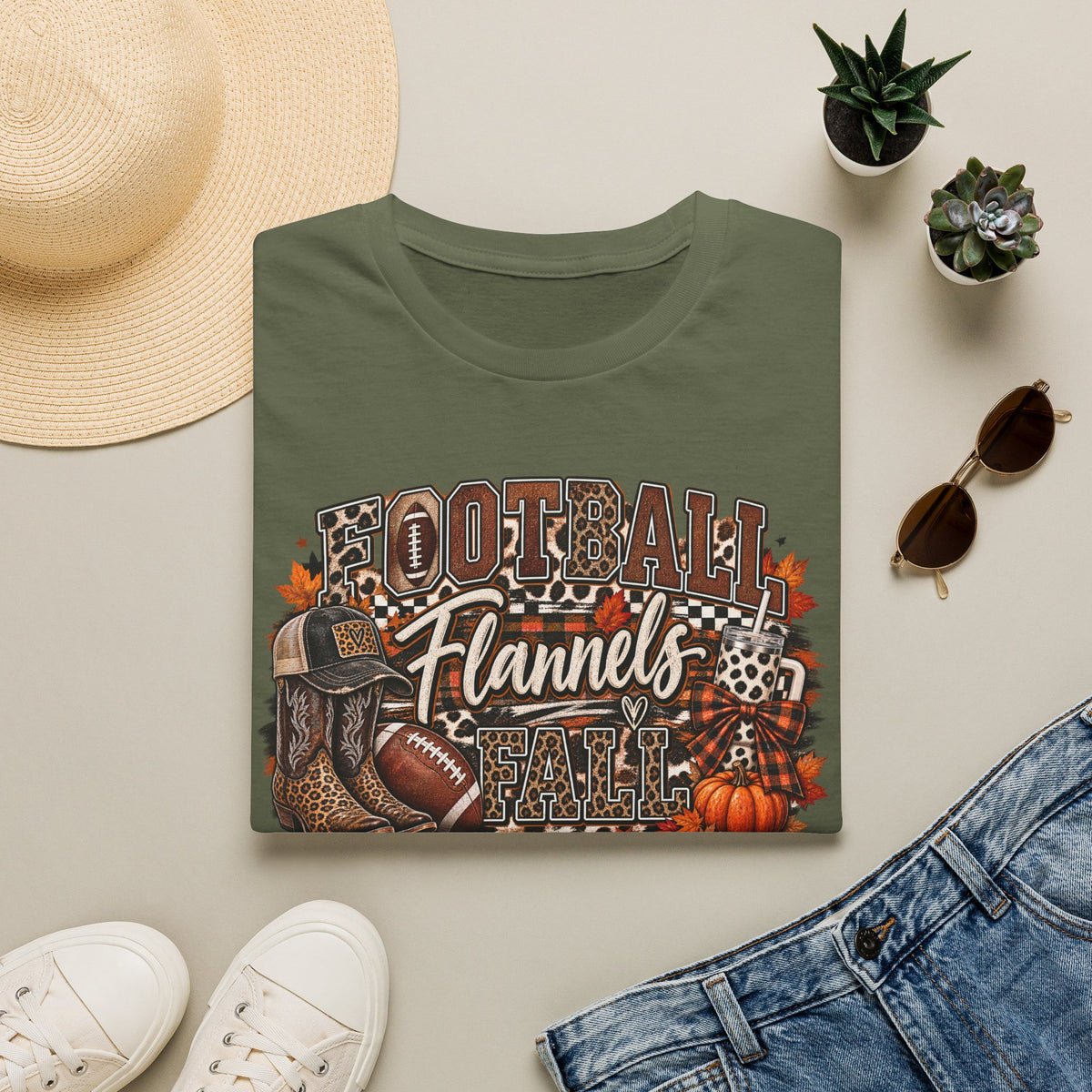 Football season, flannel weather, and all the fall vibes. 🏈🍂
